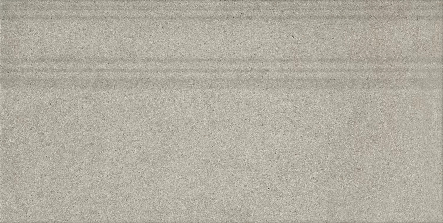 Плинтус Монсеррат серый светлый матовый обрезной 20x40x1,6